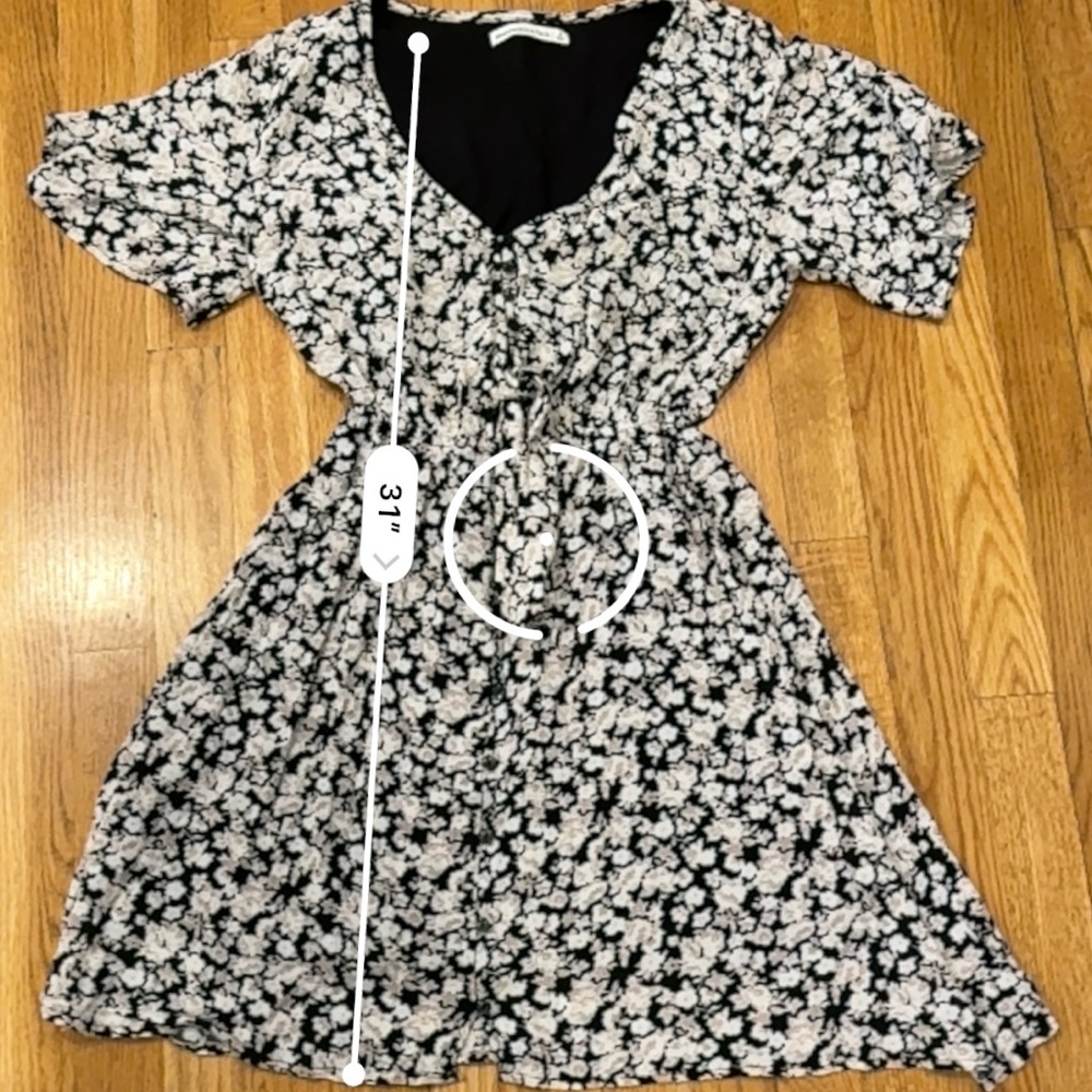 Abercrombie Black and White Floral Dress - Picture 5 of 5
